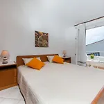 In Pjescana Uvala Mit Grosser Terrass By Interhome Apartmán Pula