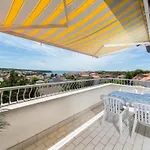 Apartmán In Pjescana Uvala Mit Grosser Terrass By Interhome *