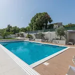 Apartmán In Pjescana Uvala Mit Grosser Terrass By Interhome *