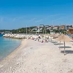 Apartmán In Pjescana Uvala Mit Grosser Terrass By Interhome *