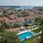 Apartmán In Pjescana Uvala Mit Grosser Terrass By Interhome