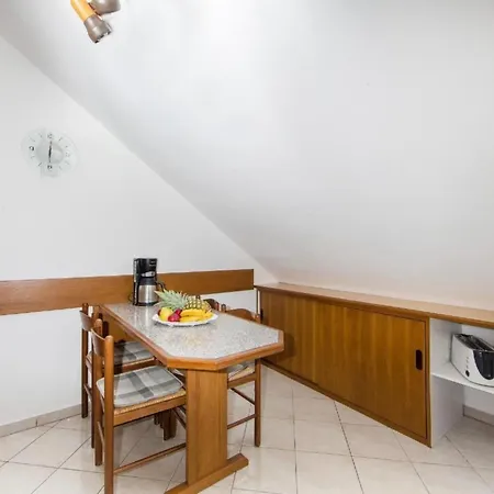 In Pjescana Uvala Mit Grosser Terrass By Interhome