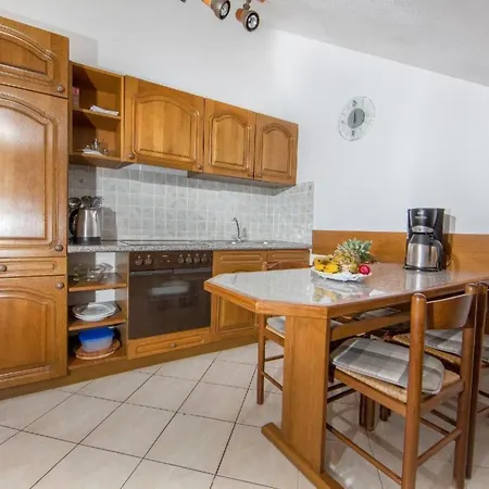 In Pjescana Uvala Mit Grosser Terrass By Interhome * Pula