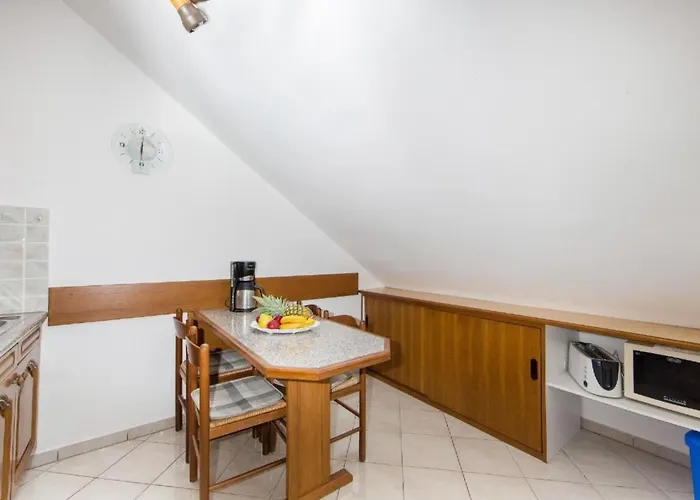 In Pjescana Uvala Mit Grosser Terrass By Interhome