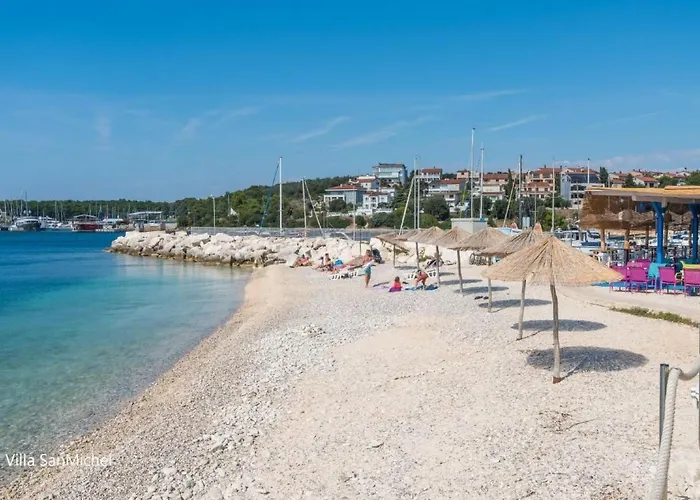 Apartament In Pjescana Uvala Mit Grosser Terrass By Interhome *